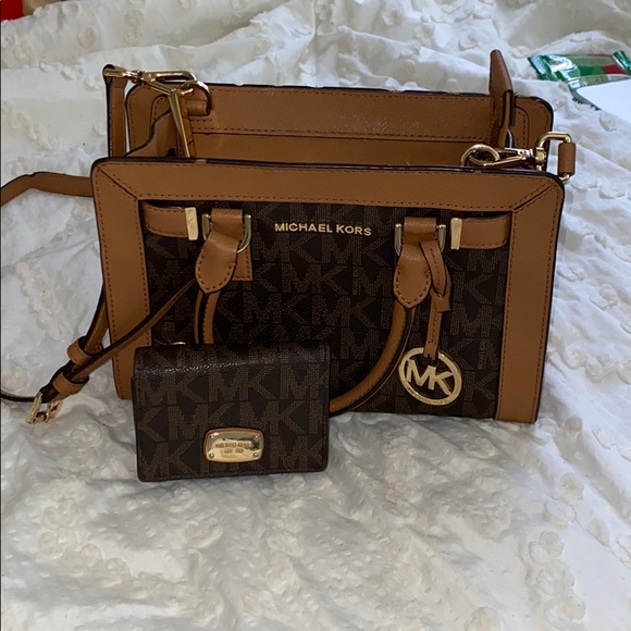 SOLD - Picture 5 of 8